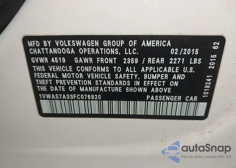 2015 Volkswagen Passat 1.8T S z USA, uszkodzony, nr VIN 1VWAS7A33FC076820